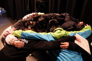 上演前の気合い入れ